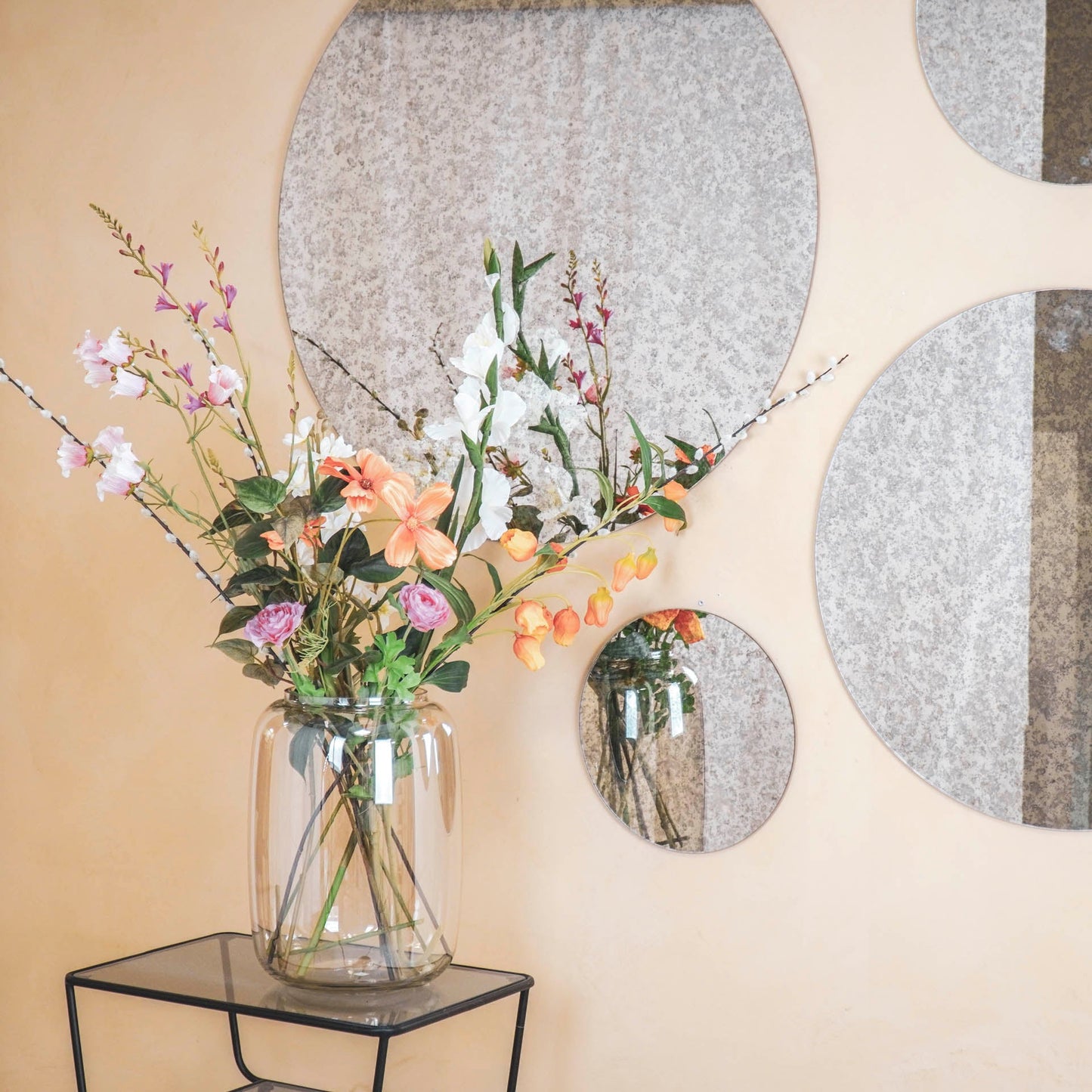 Housevitamin Housevitamin Ronde Spiegel - Rookglas - 60x1x60cm - Home & Garden > Decor > Mirrors