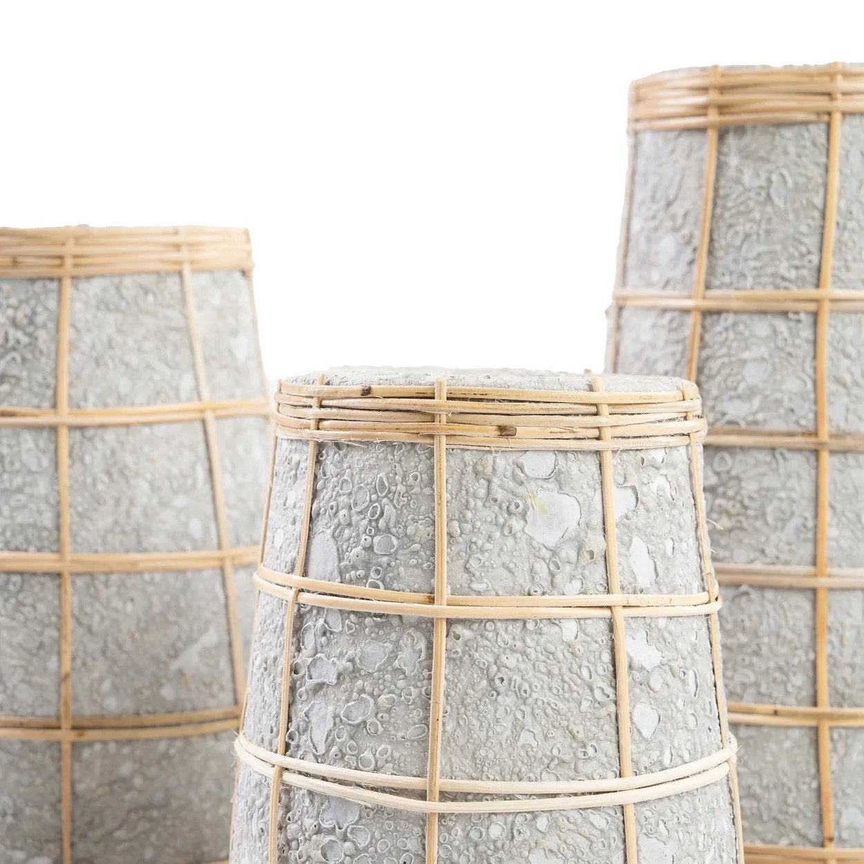 Bazar Bizar De Schattige Vaas - Beton Natuurlijk - M - Home & Garden > Decor > Vases