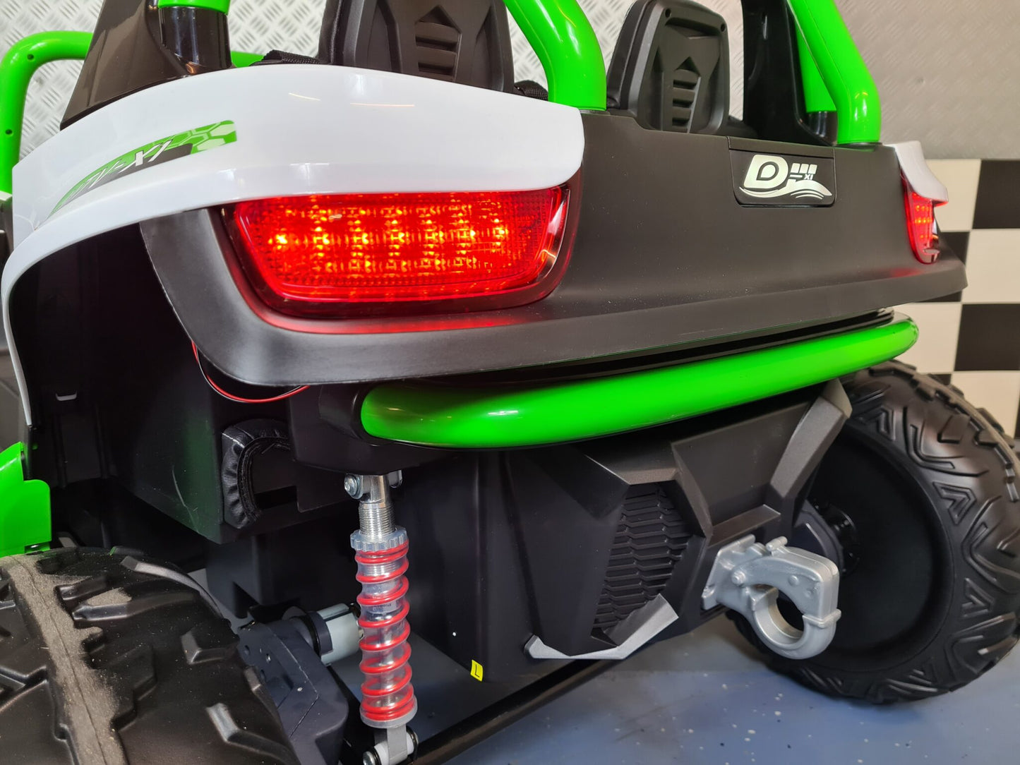 Electric children's buggy 24 volt 2-seater white/green