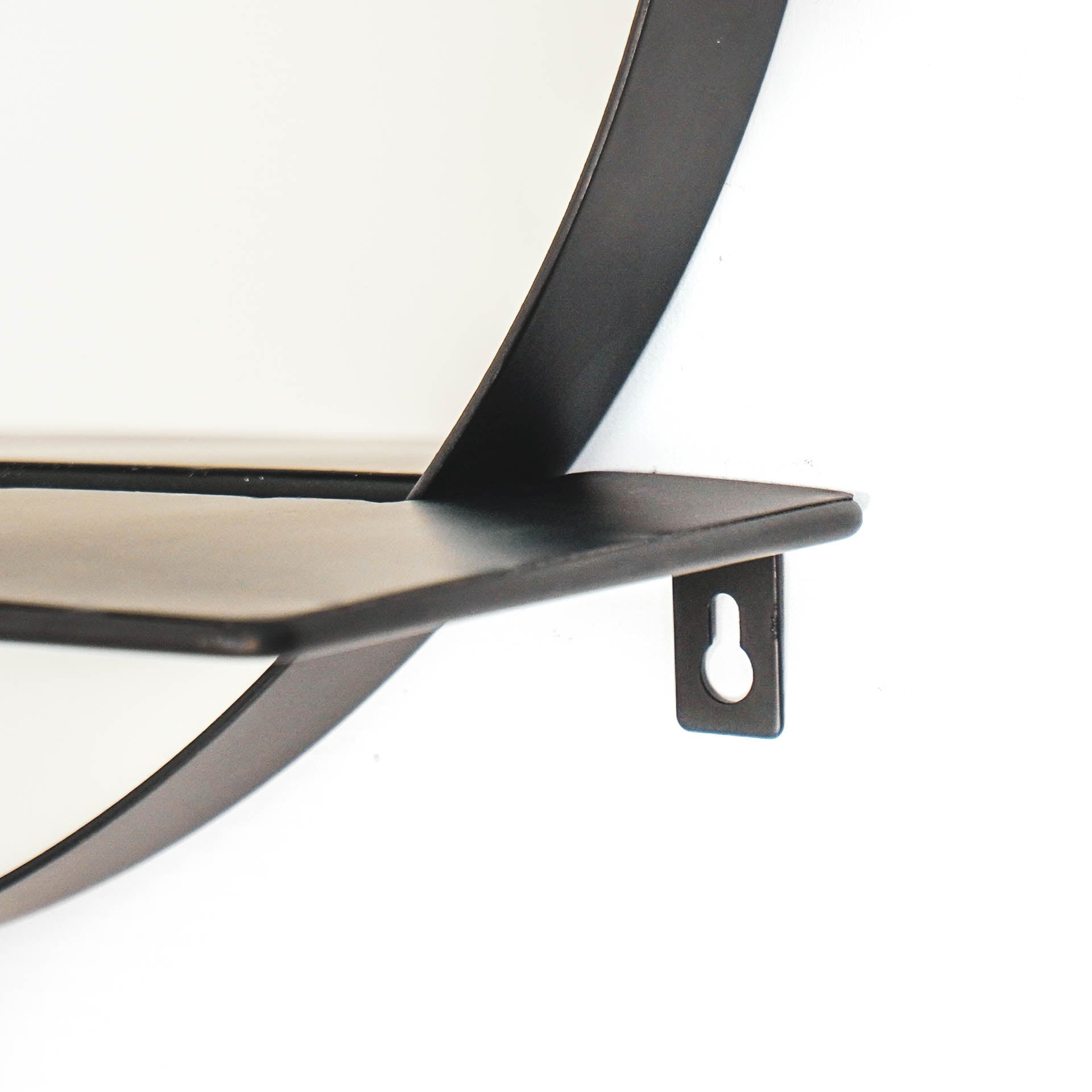 Housevitamin HV Ronde Metalen Spiegel met Plank - Zwart - Ø40cm - Home & Garden > Decor > Mirrors