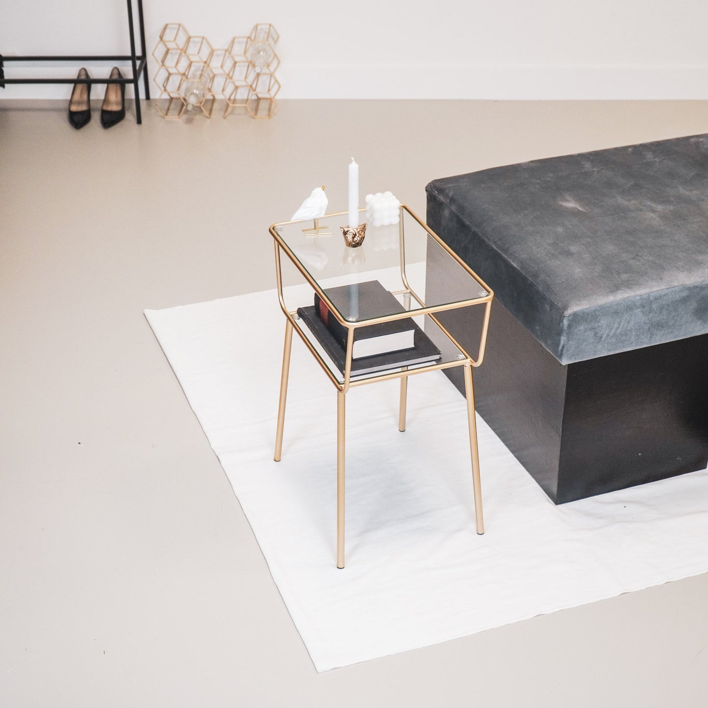 Housevitamin Bijzettafel / Nachtkastje - Metaal & Glas - Goud - 50x35x60cm - Furniture > Tables