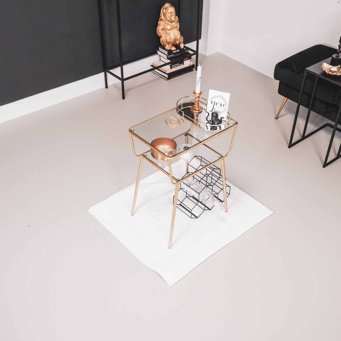 Housevitamin Bijzettafel / Nachtkastje - Metaal & Glas - Goud - 50x35x60cm - Furniture > Tables