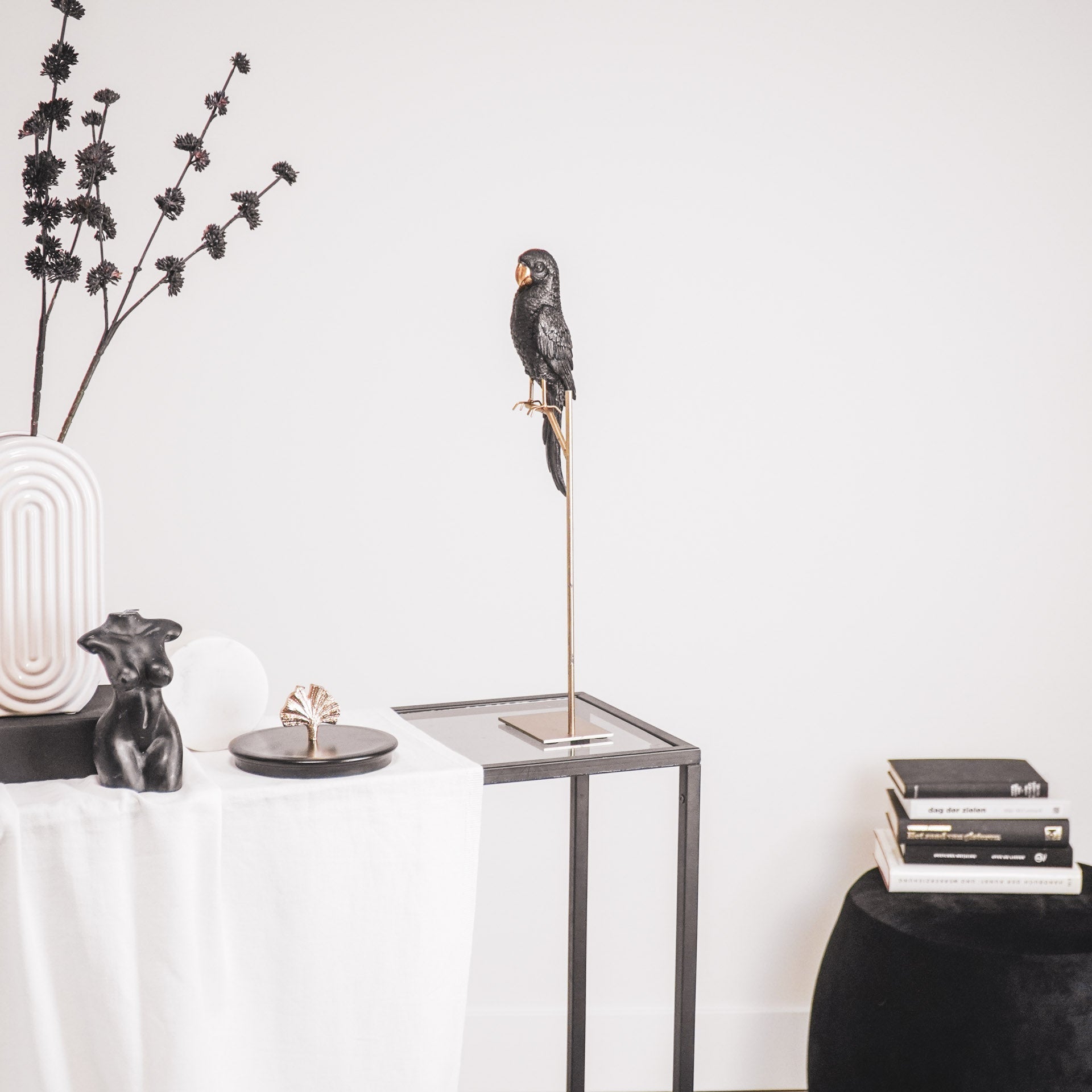 Housevitamin Ornament - Papegaai - Polyresin - Goud/Zwart - 8,5x11x44cm - Home & Garden > Decor