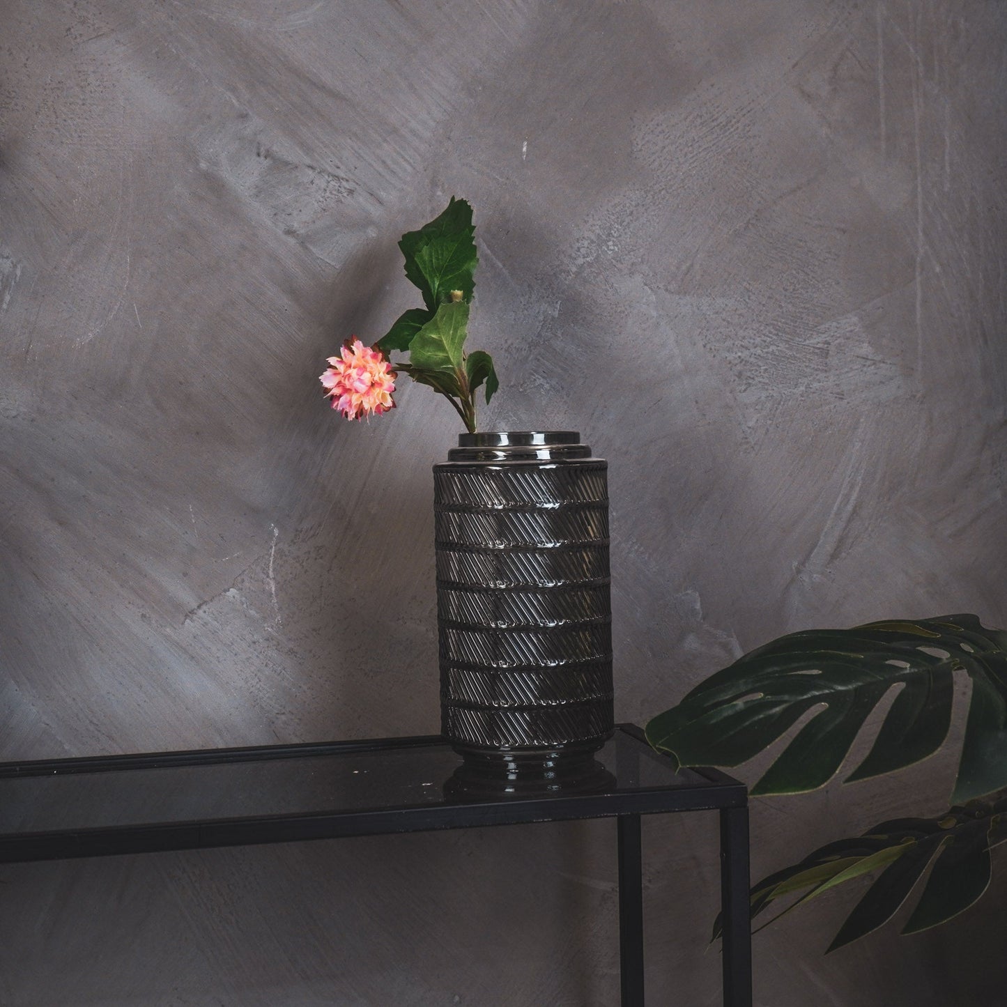 Housevitamin Vaas - Patroon - Glas - Rookglas - 12,5x23cm - Home & Garden > Decor > Vases