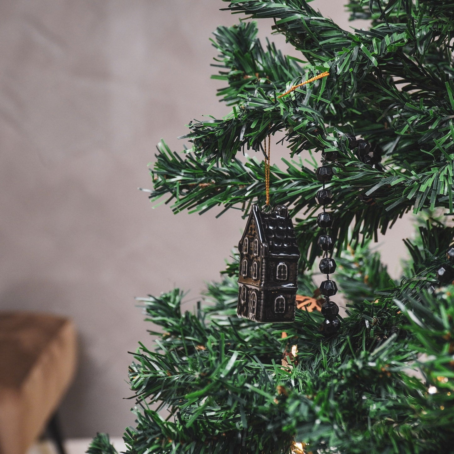 Kersthanger - Huis - Keramiek - Zwart - 3,5x2x6,5cm Housevitamin