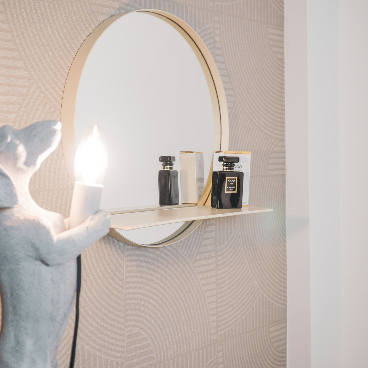 Housevitamin Spiegel - Rond - Metaal - Met Plank - Zand - Ø40cm - Home & Garden > Decor > Mirrors