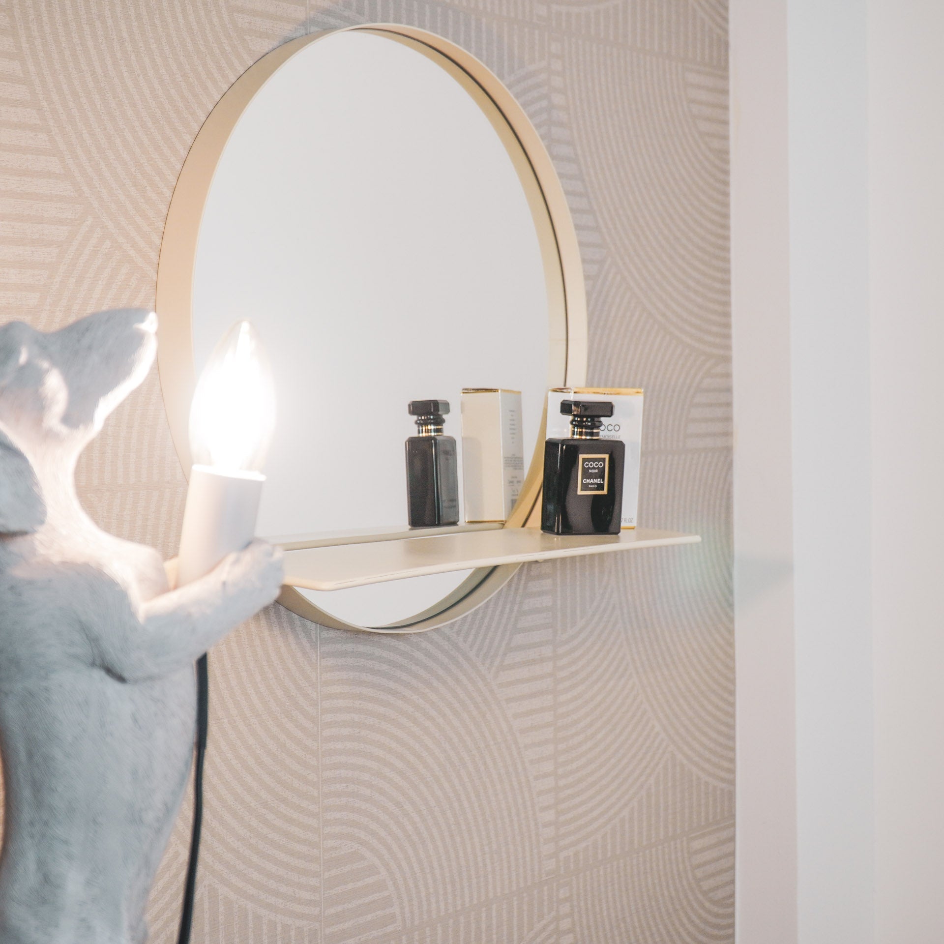 Housevitamin Spiegel - Rond - Metaal - Met Plank - Zand - Ø40cm - Home & Garden > Decor > Mirrors