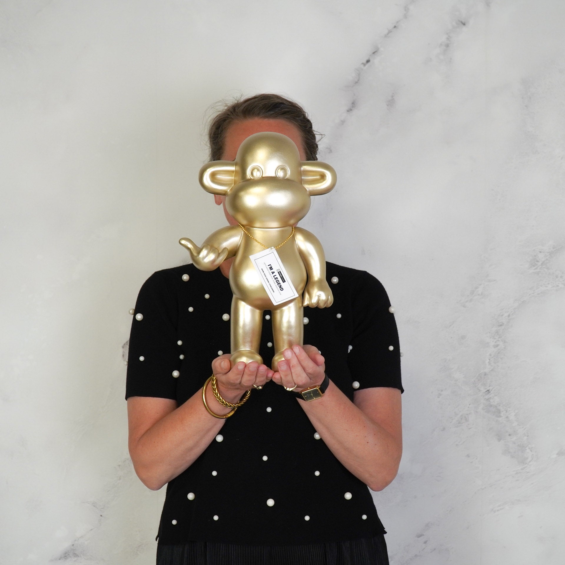 Ornament - Hang loose Aap Beeld 'The Legend' - Polyresin - Goud - 20,5x13,5x35cm Housevitamin Shop