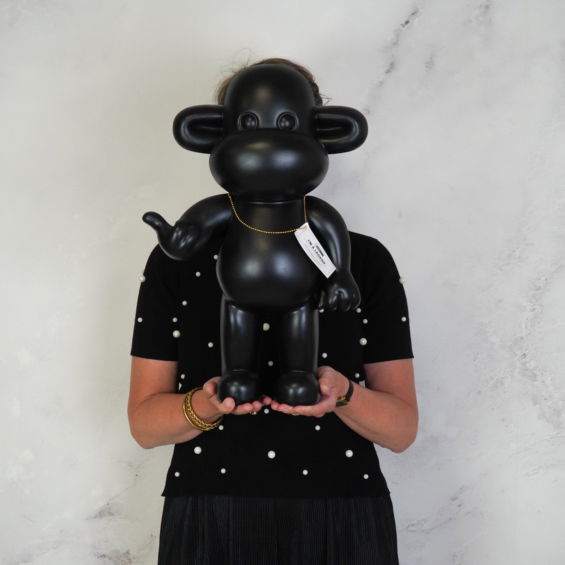 Ornament - Hang loose Aap Beeld 'The Legend' - Polyresin - Zwart - 33x21x50cm Housevitamin Shop