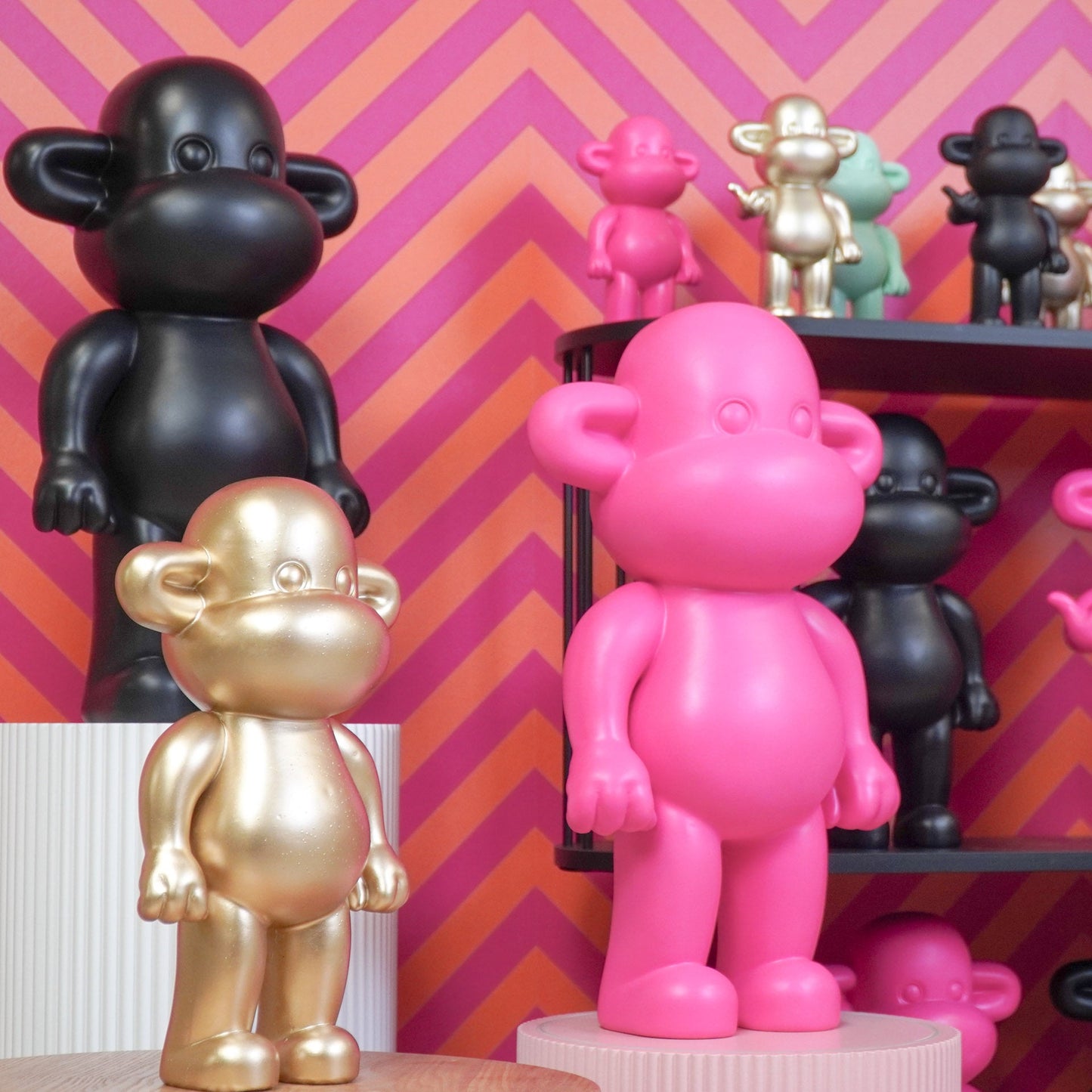 Ornament - Aap Beeld 'The Legend' -Polyresin - Zwart - 33x21x50cm Housevitamin Shop