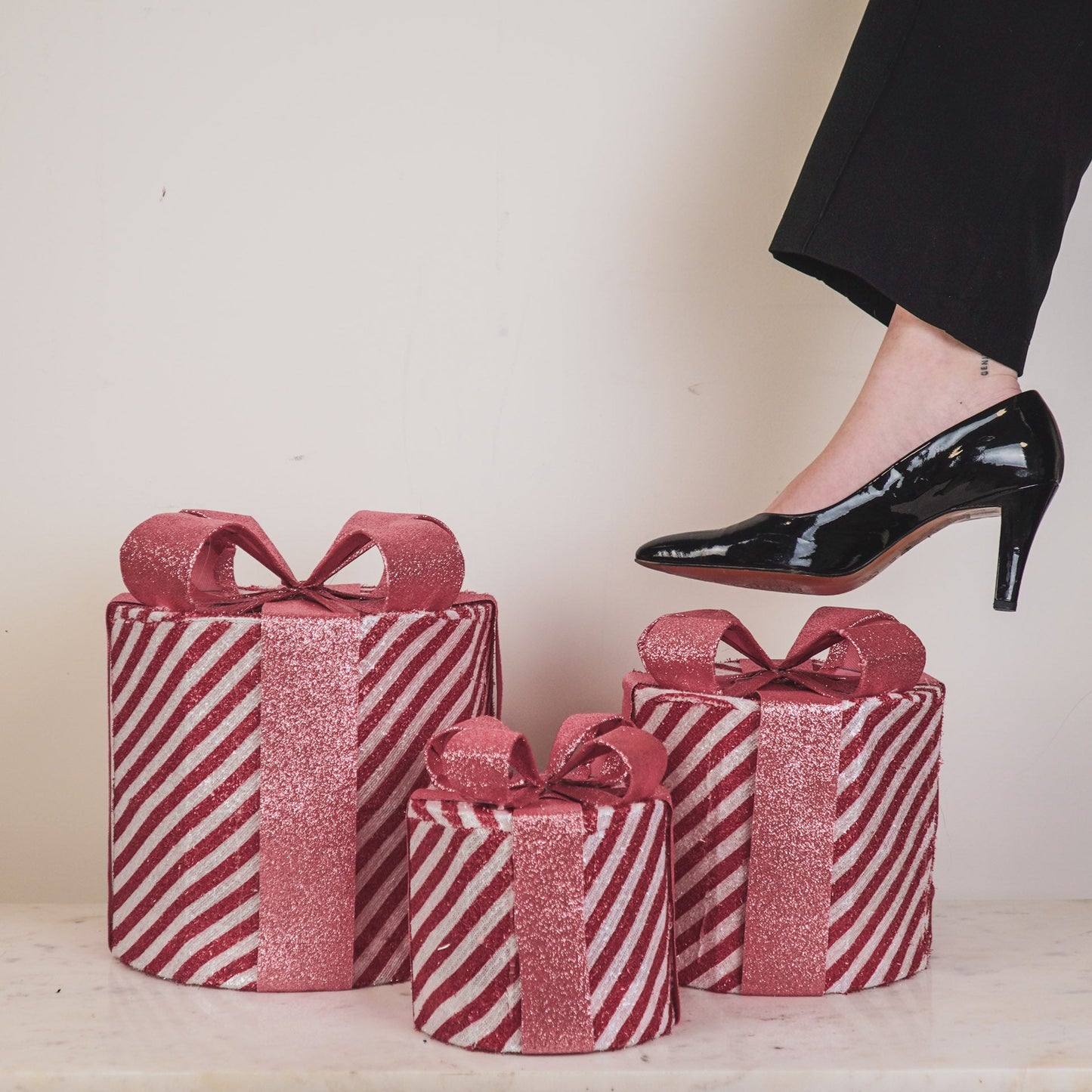 Kerst Led Lamp - Rond - Cadeau Set van 3 - Kunststof - Roze/Wit - 15cm/20cm/25cm Housevitamin Shop