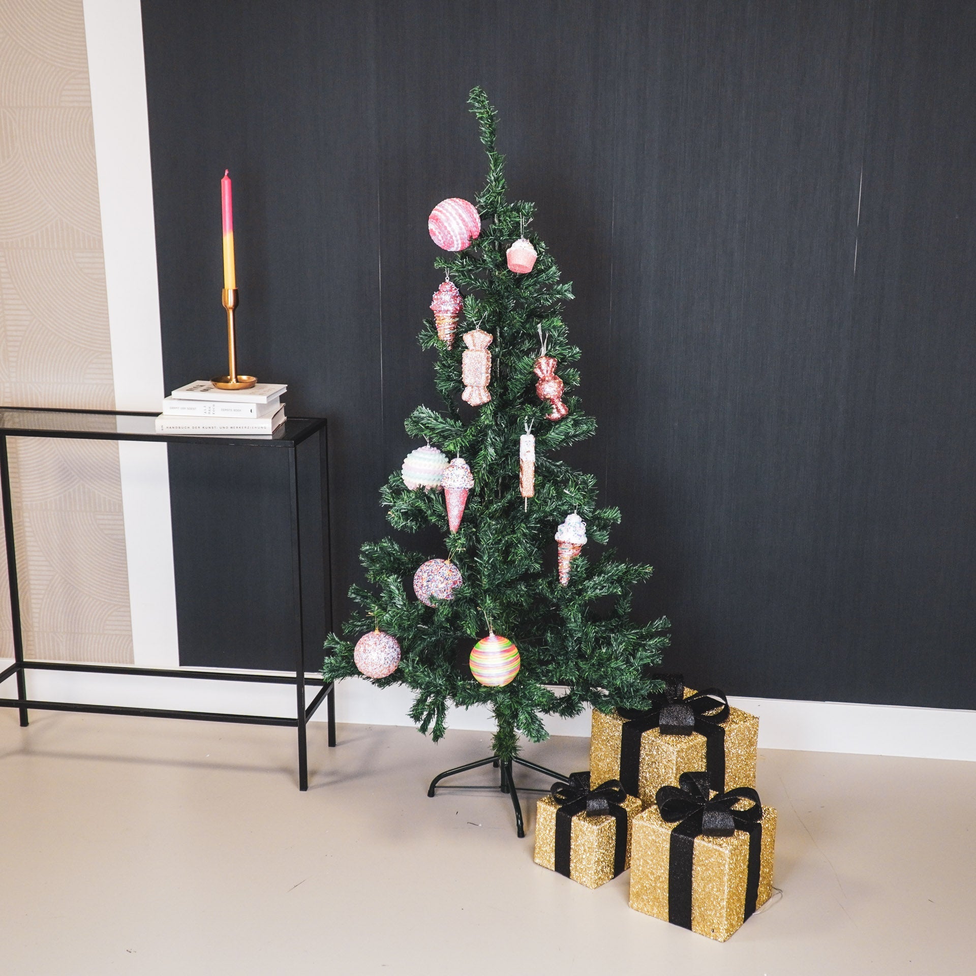 Kerst Led Lamp - Cadeau Set van 3 - Kunststof - Goud/Zwart - 15cm/20cm/25cm Housevitamin Shop