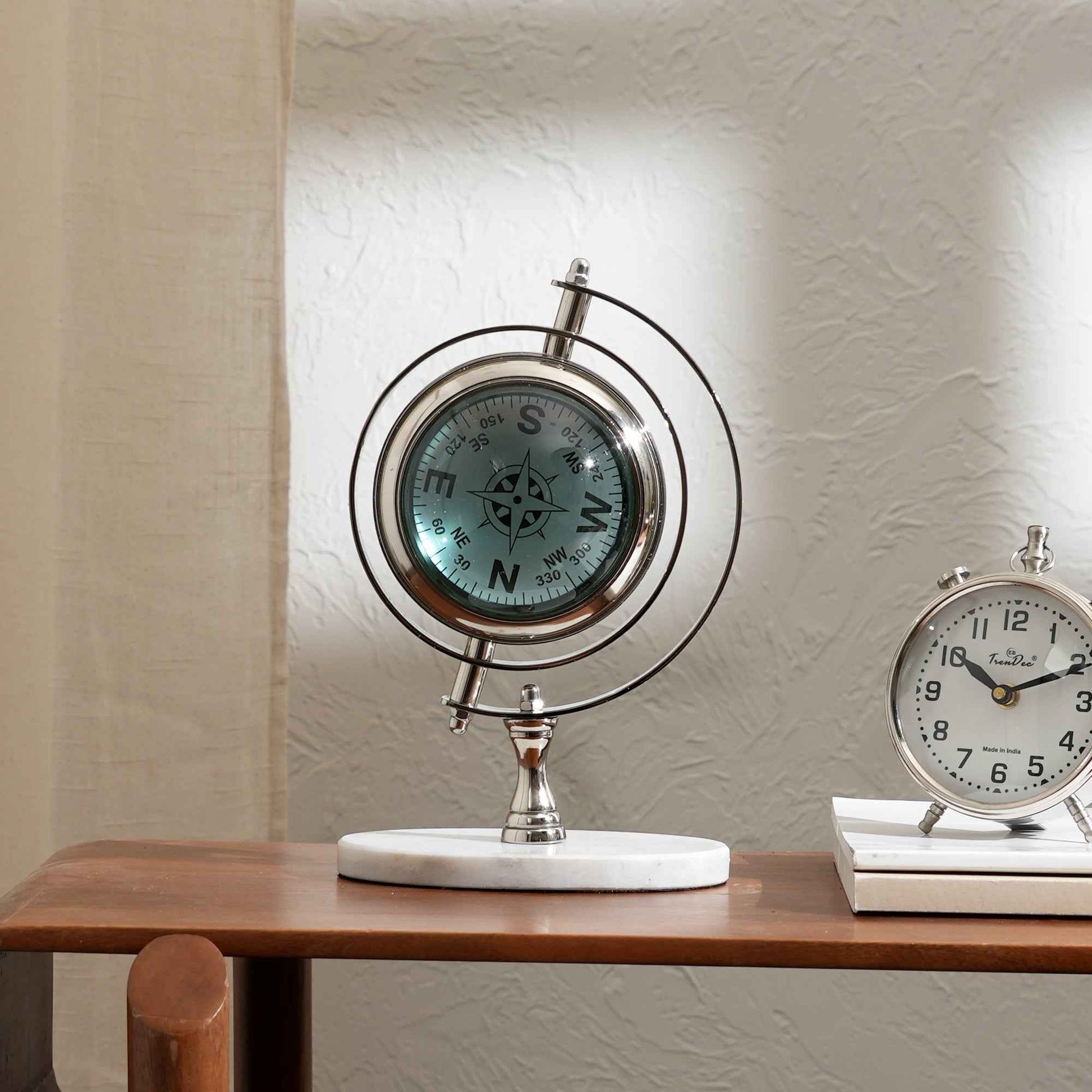 Vintage wereldbol-bureauklok met marmeren voet | Luxe tafelaccent
