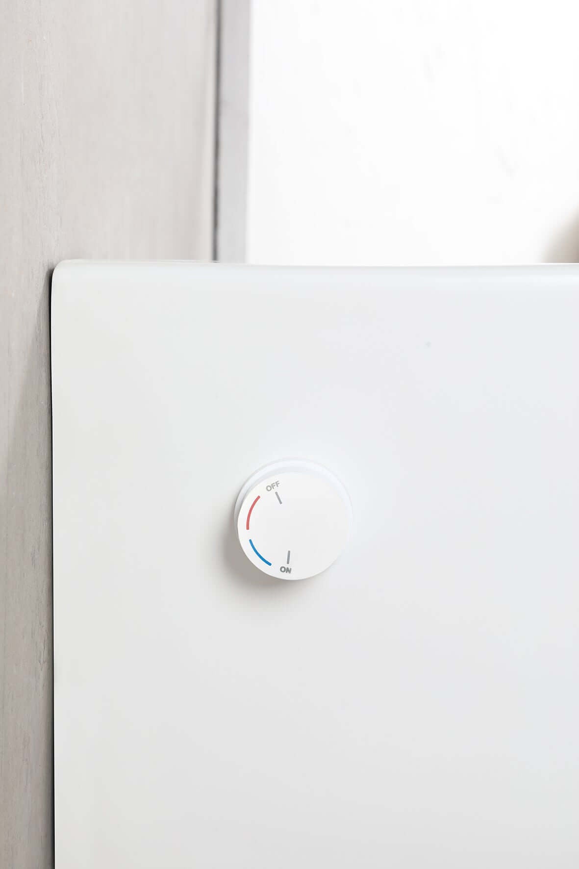 Bidesta randloos wandtoilet Wiesbaden met bidetkraan warm en koud in mat wit