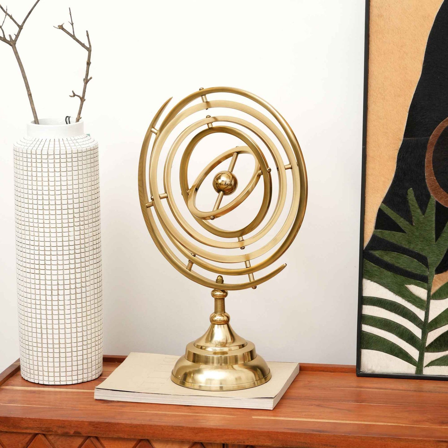 Klassieke armillairsfeerdecoratie met gepolijste gouden afwerking