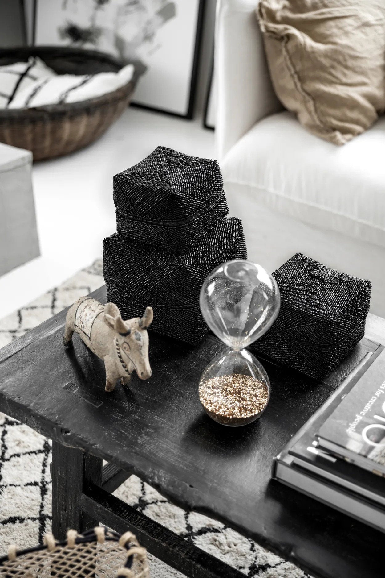 Bazar Bizar De Kralenmand - Zwart - L - Home & Garden > Decor > Baskets