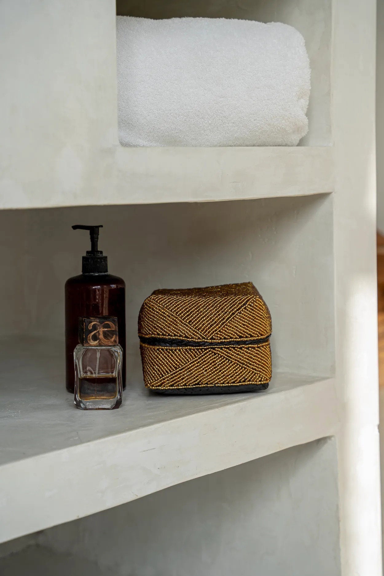 Bazar Bizar De Kralenmand - Goud - L - Home & Garden > Decor > Baskets