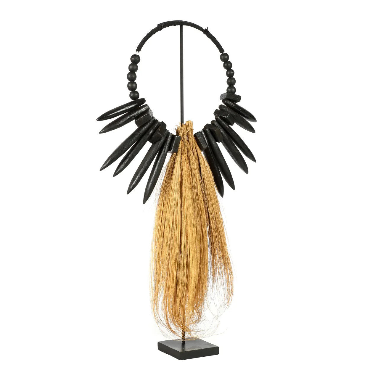 Bazar Bizar Het Rayung hout op stand. -