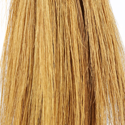 Bazar Bizar Het Rayung hout op stand. -