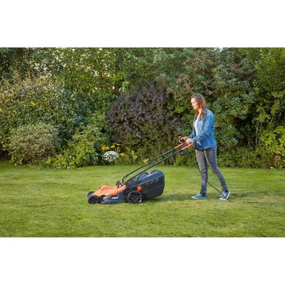 BLACK &amp; DECKER Lawn Mower 42cm 1800W - Bicycle with handle BEMW481BH 