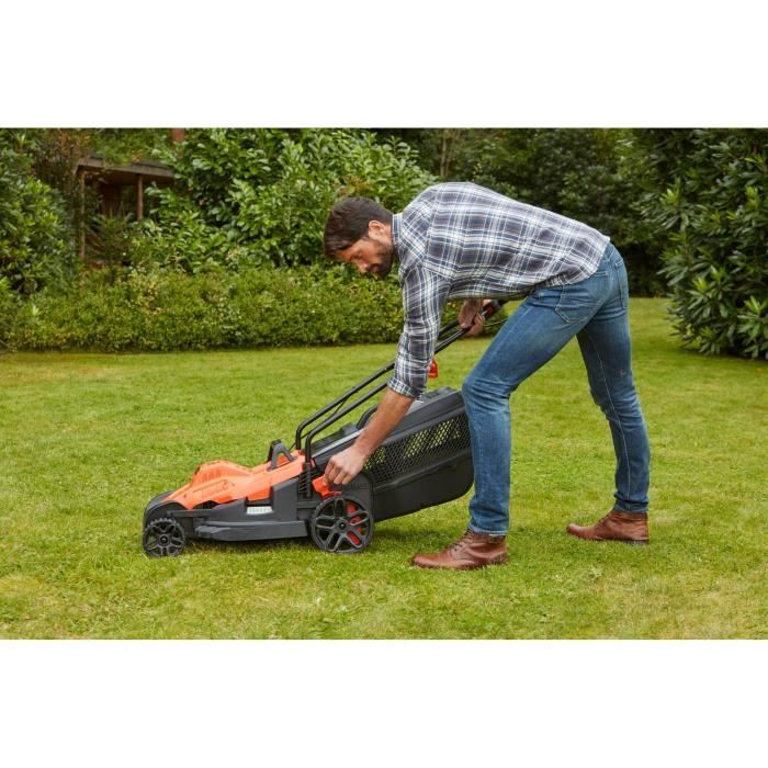 BLACK &amp; DECKER Lawn Mower 42cm 1800W - Bicycle with handle BEMW481BH 