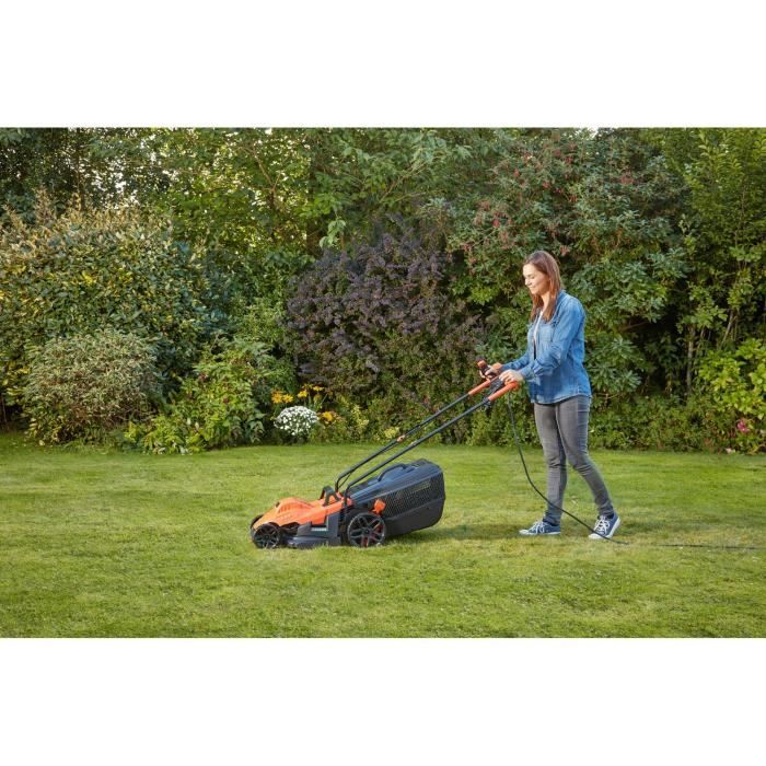 BLACK &amp; DECKER Trimmer 34cm 1400W - Handle BEMW461BH