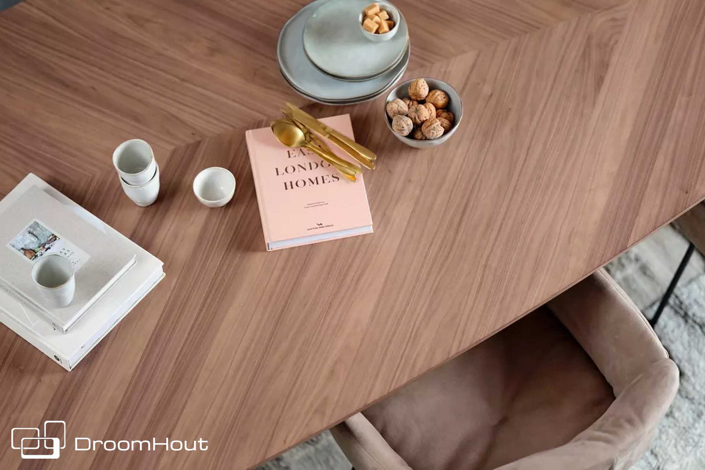 Eettafel Dolmen Oval - 100 x 240cm - walnoot