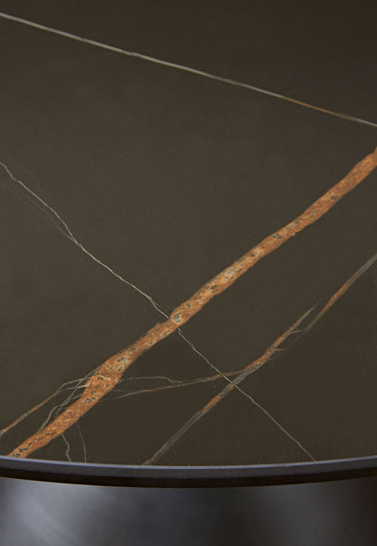 Modus Furniture International Winston stenen blad metalen onderstel ronde eettafel in zwart. -