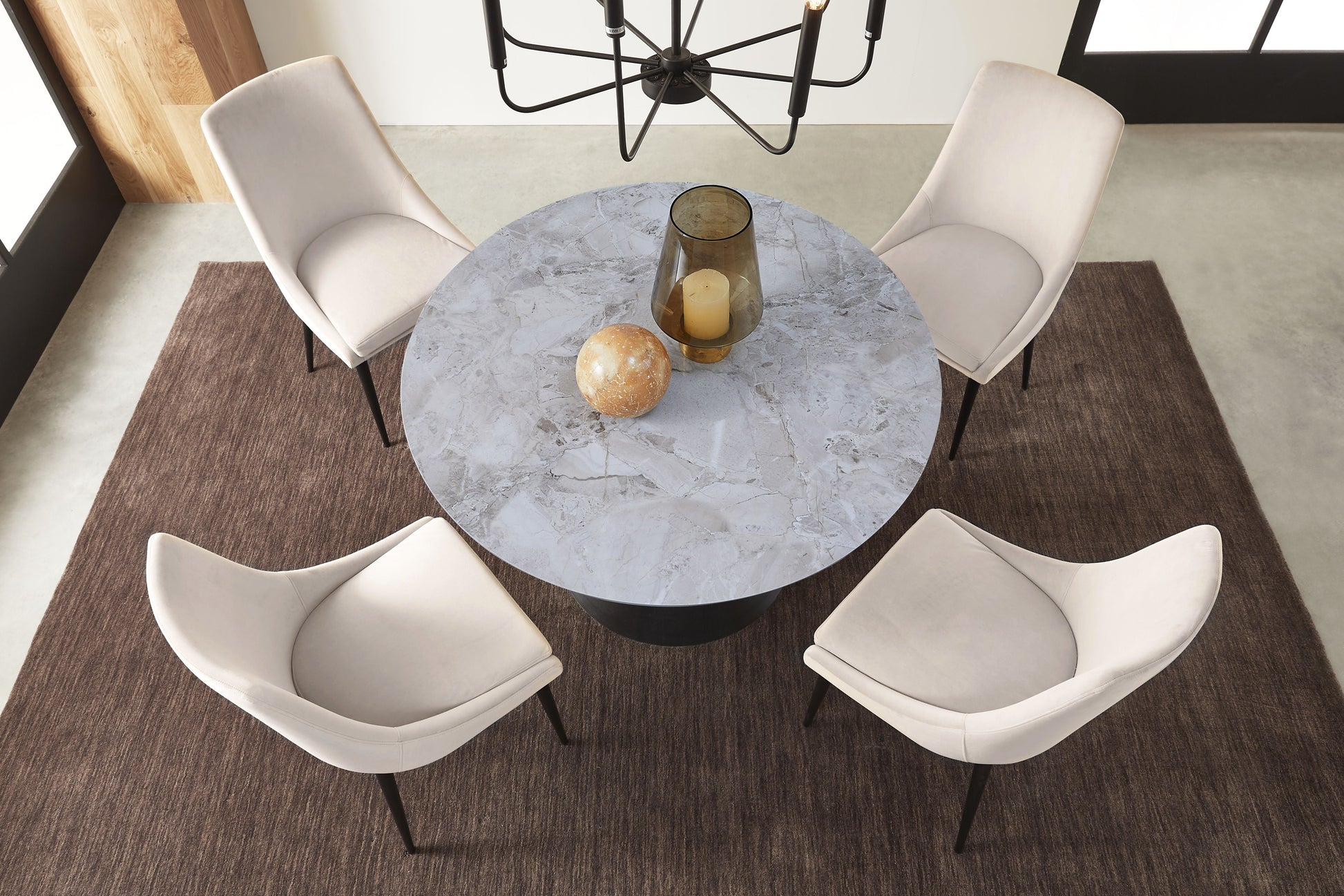 Modus Furniture International Winston stenen blad metalen onderstel ronde eettafel in Grigio -