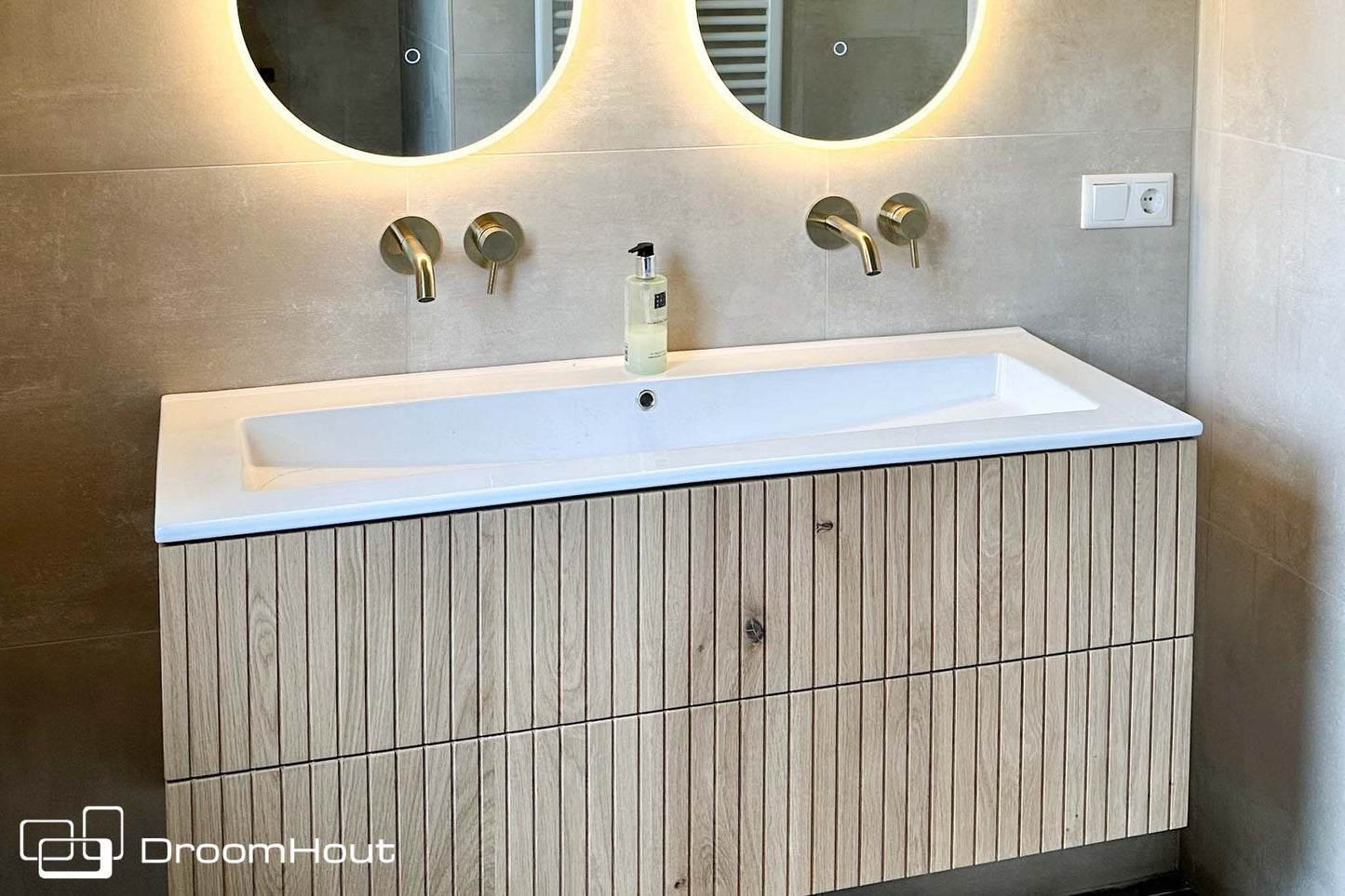 Badkamermeubel Wave 80 cm Massief Houten DroomHout Showroommodel Badkamermeubel DroomHout