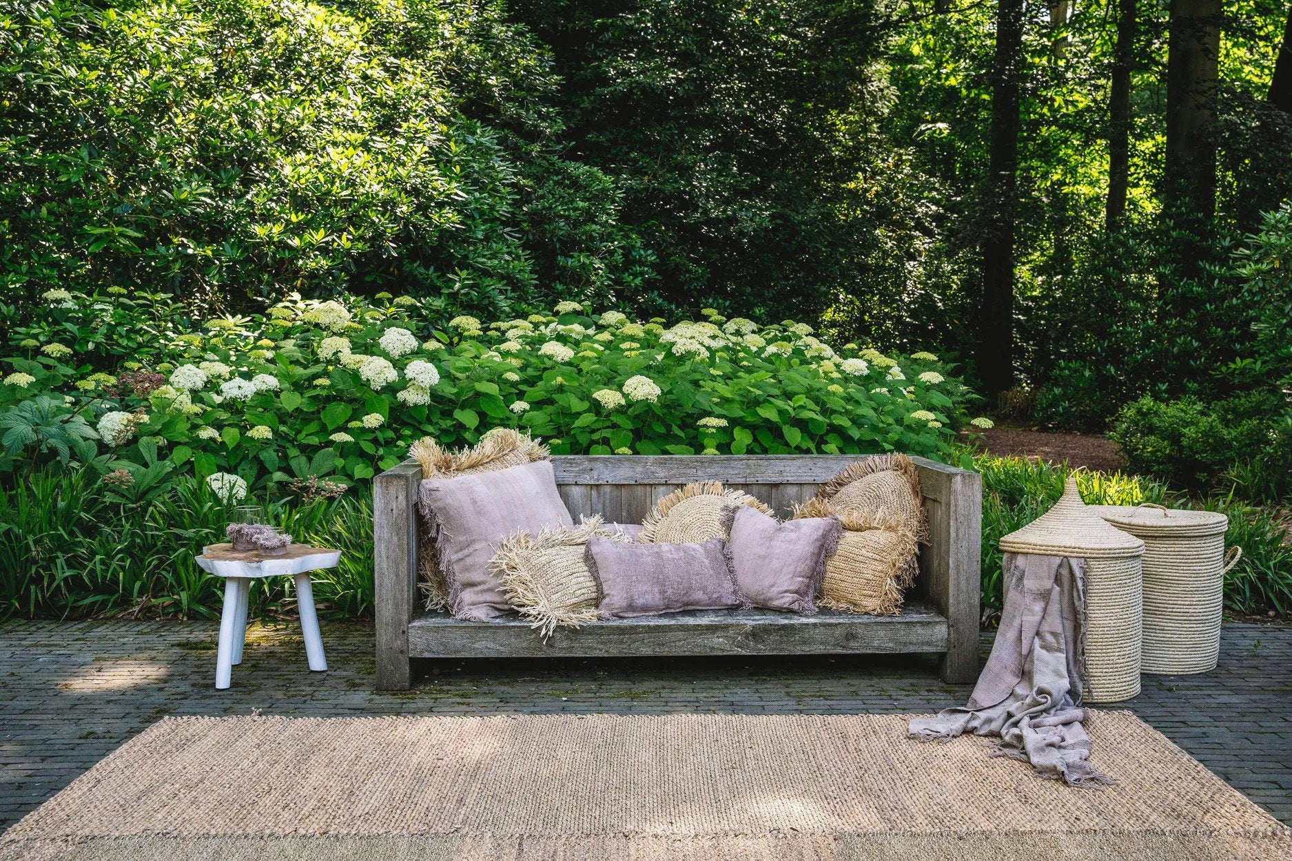 Bazar Bizar De Oh My Gee Kussenhoes - Betonfluweel - 40x40 - Home & Garden > Decor > Throw Pillows