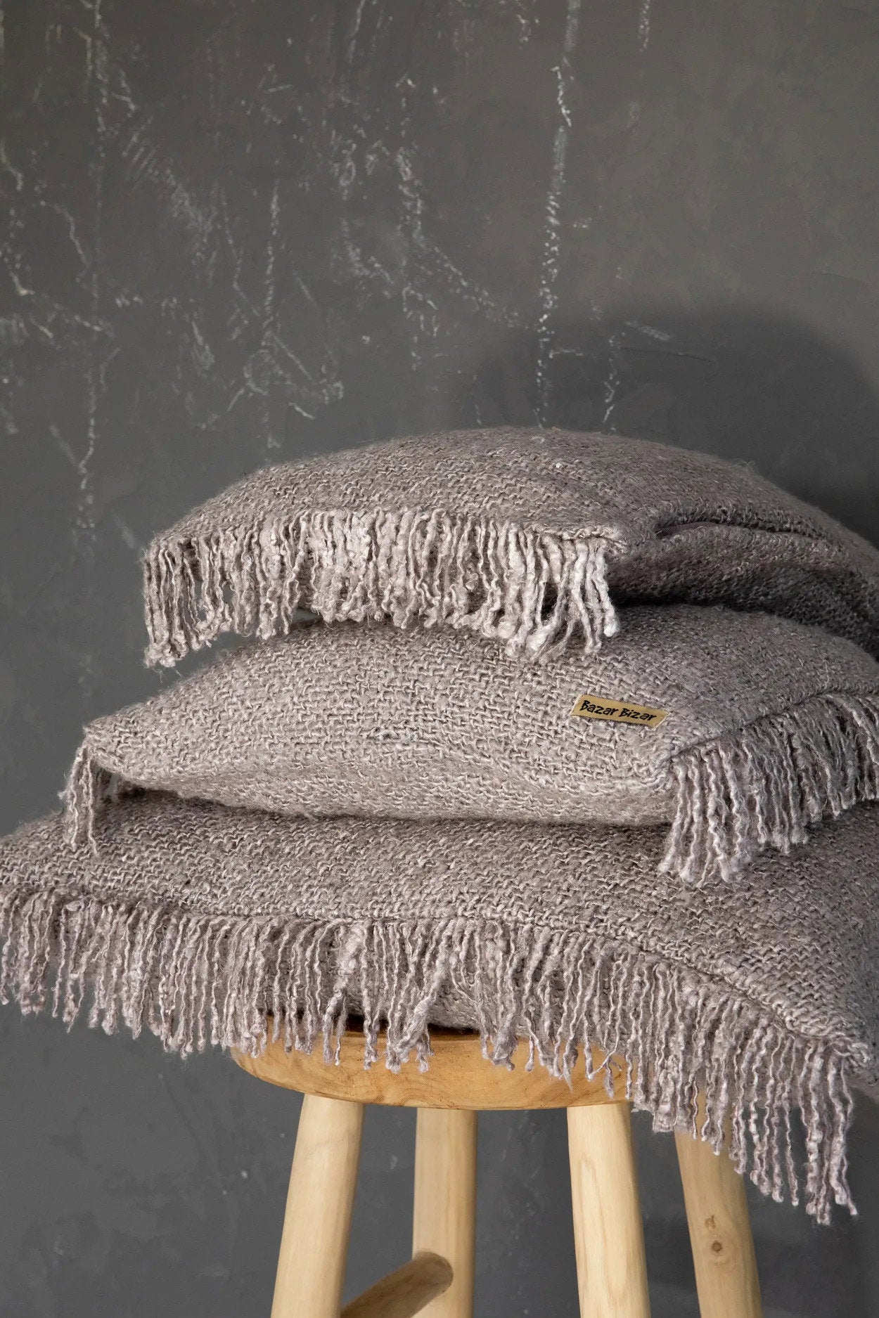 Bazar Bizar De Oh My Gee Kussenhoes - Parel Grijs - 60x60 - Home & Garden > Decor > Throw Pillows