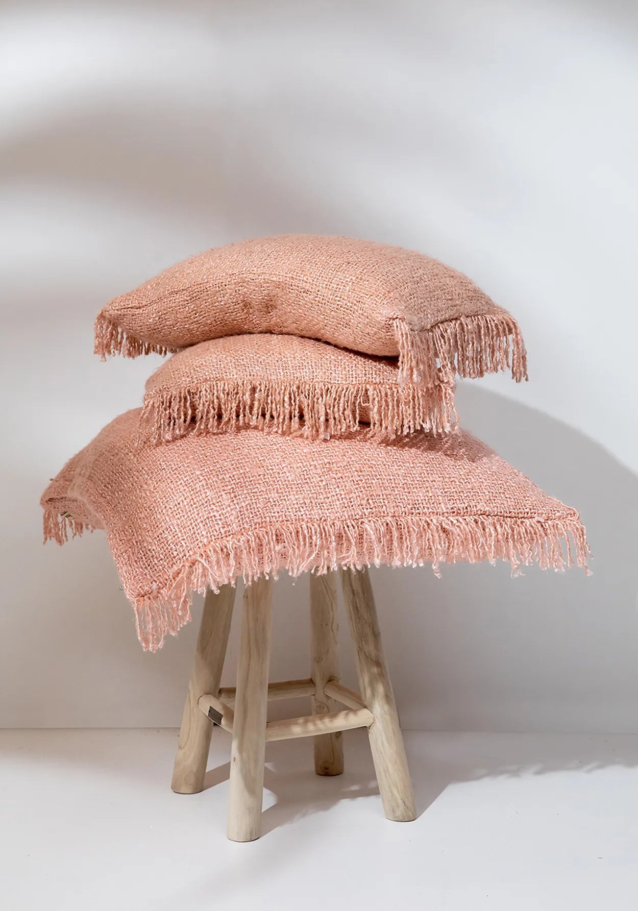 Bazar Bizar De Oh My Gee Kussenhoes - Zalmroze - 30x50 - Home & Garden > Decor > Throw Pillows