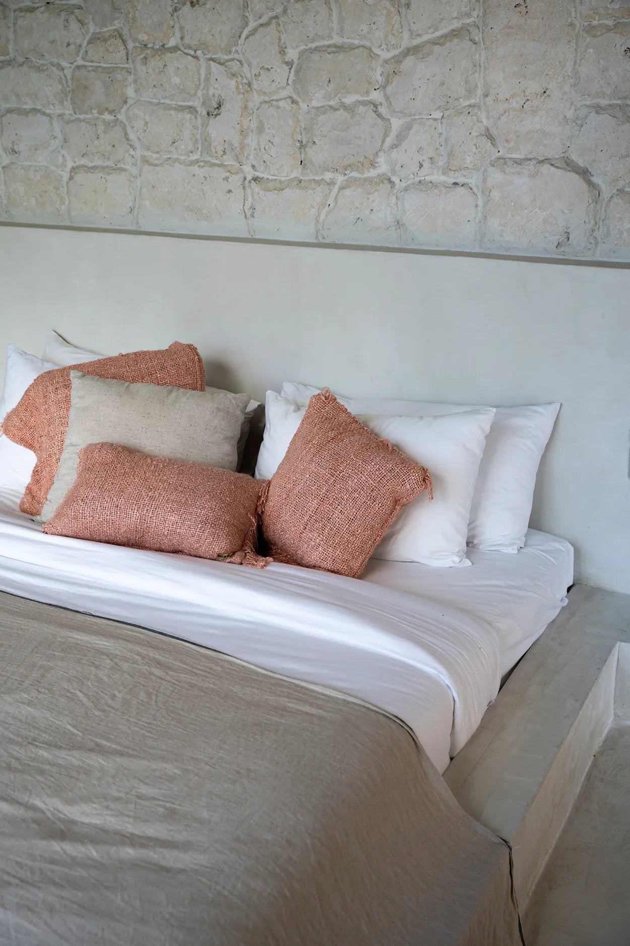 Bazar Bizar De Oh My Gee Kussenhoes - Zalmroze - 40x40 - Home & Garden > Decor > Throw Pillows