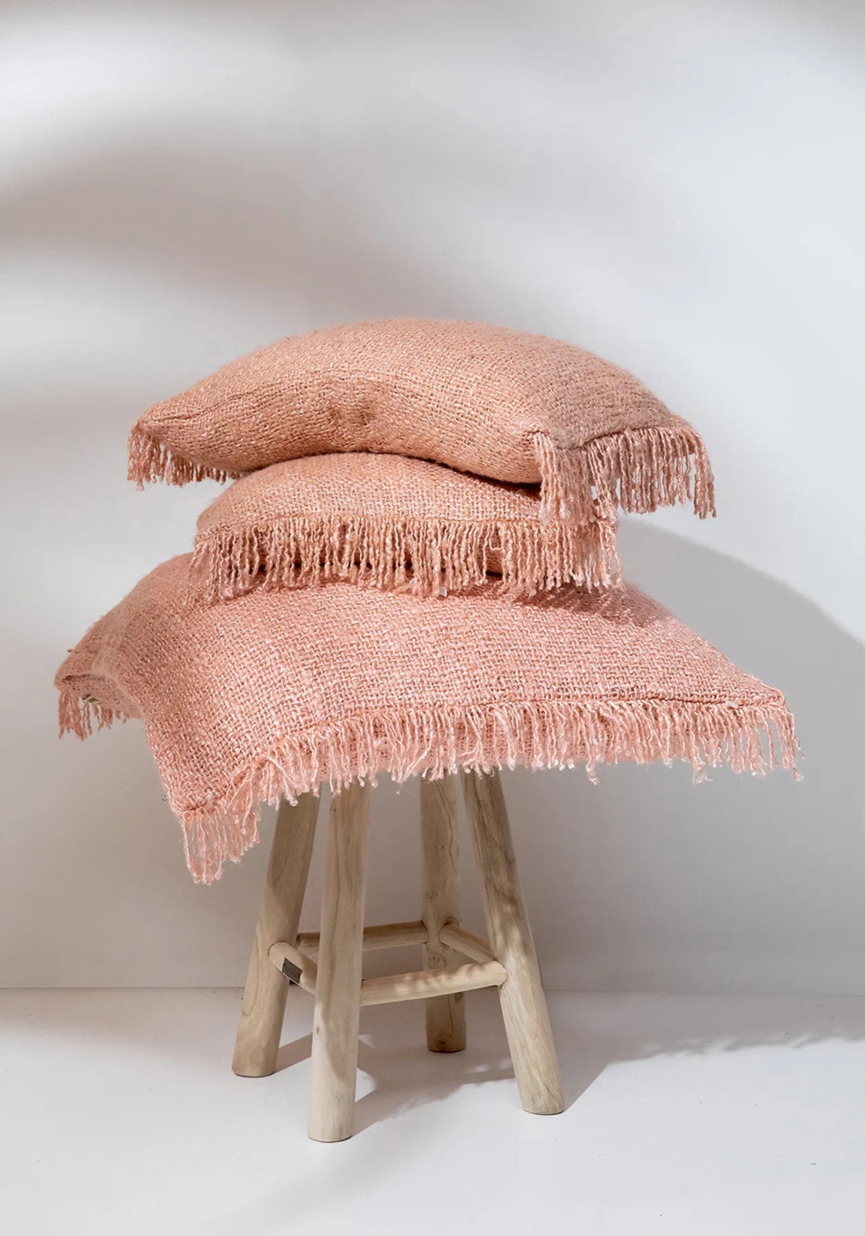 Bazar Bizar De Oh My Gee Kussenhoes - Zalmroze - 60x60 - Home & Garden > Decor > Throw Pillows