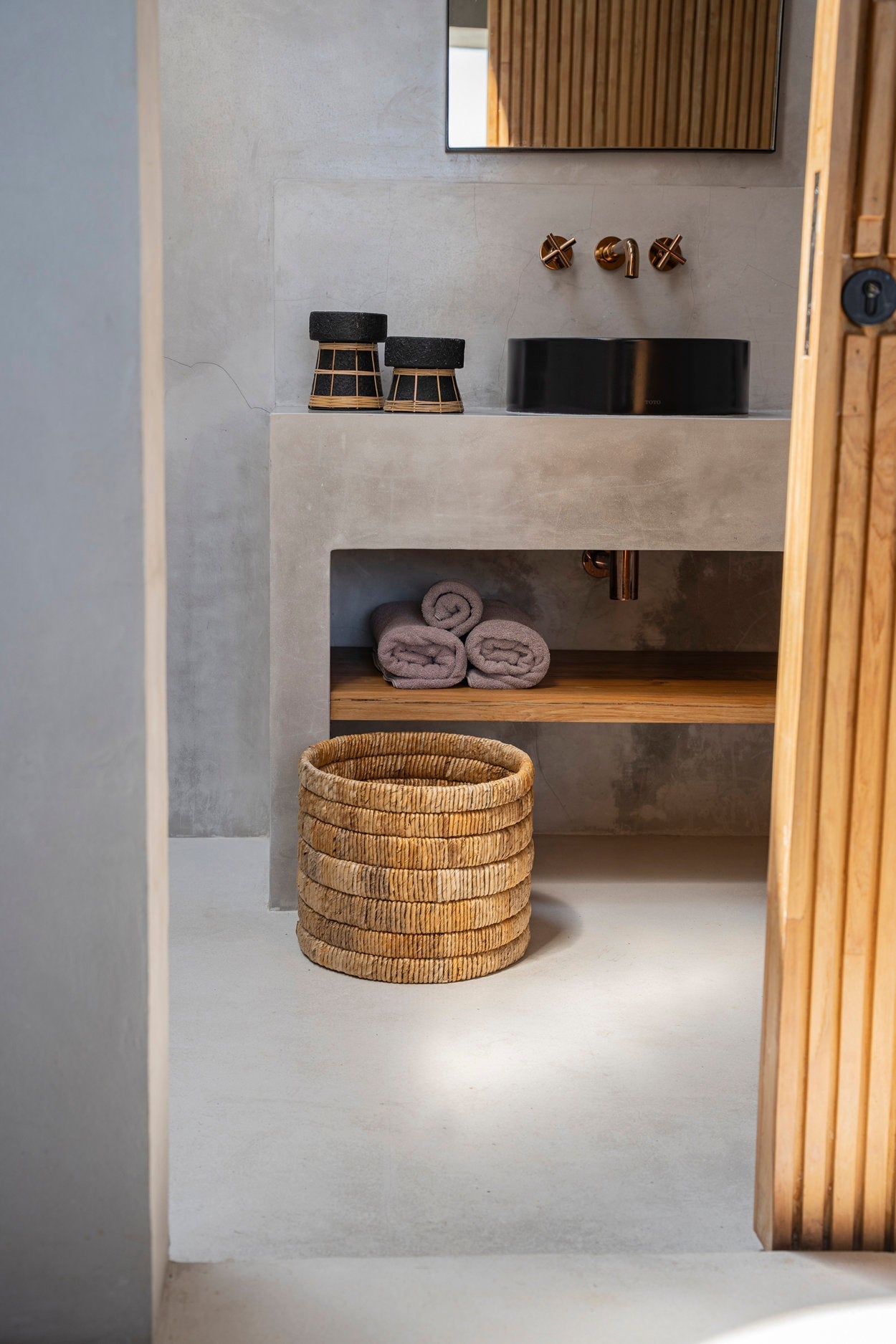 Bazar Bizar De Serene Kaarsenhouder - Zwart Natuurlijk - M - Home & Garden > Decor > Home Fragrances > Candles