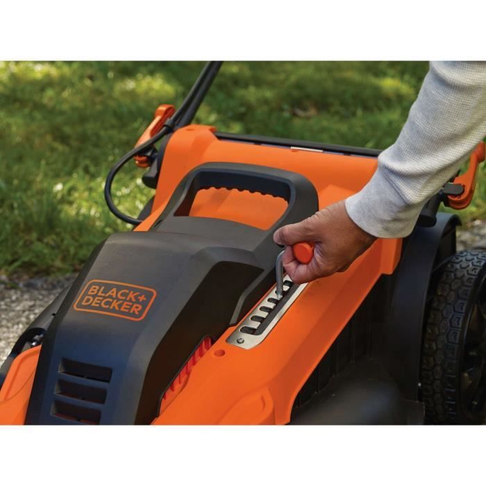 BLACK &amp; DECKER electric lawn mower 48 cm 2000 W mulching 