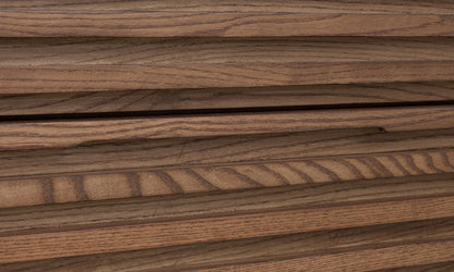 Modus Furniture International Tanner vijfladige kast van essenhout in Roux. -