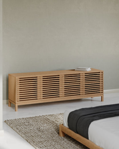 Modus Furniture International Tanner Vierdeurs mediameubel van essenhout in vlasgeel. -