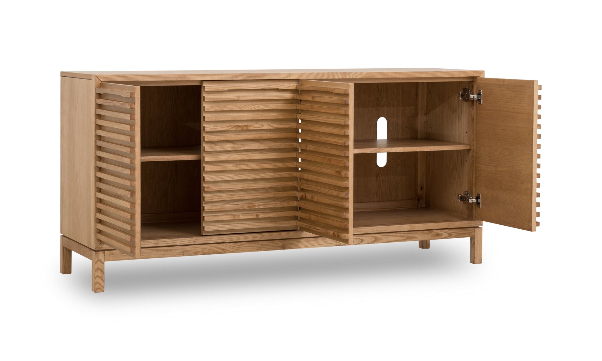 Modus Furniture International Tanner Vier Deurs Dressoir in Vlasachtig -