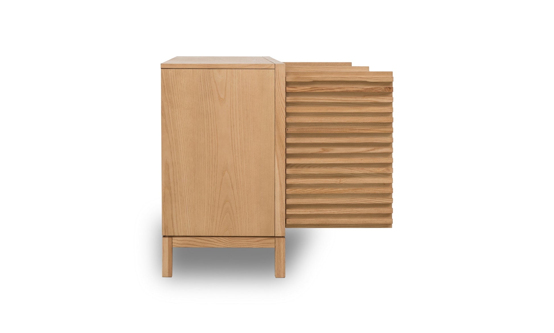 Modus Furniture International Tanner Vier Deurs Dressoir in Vlasachtig -