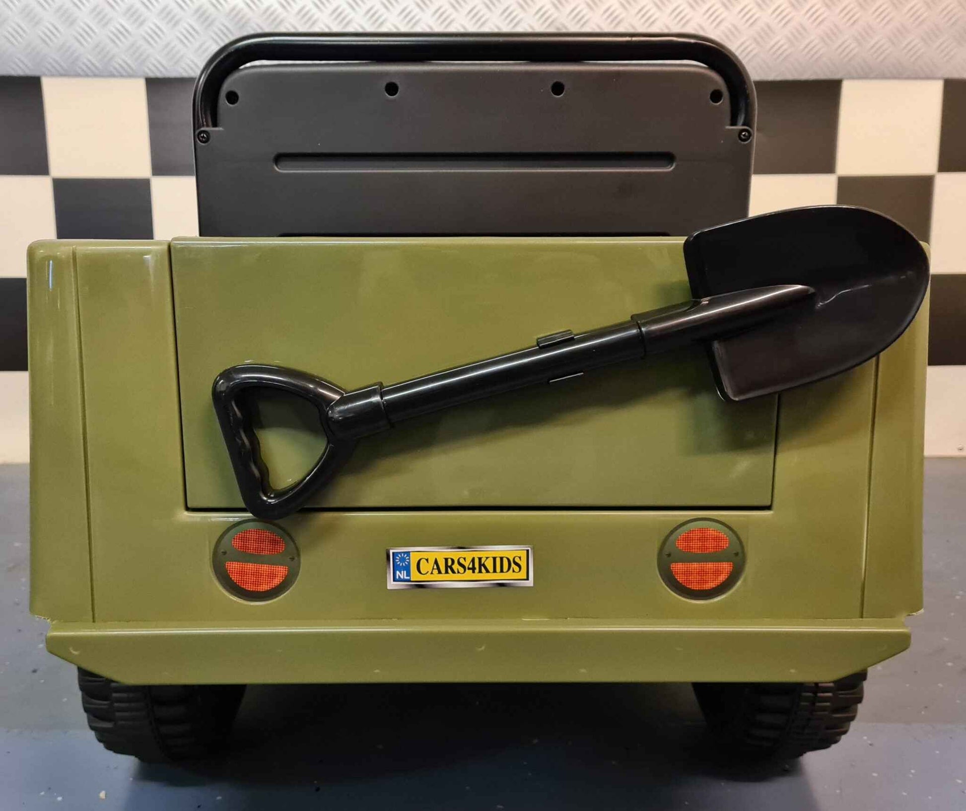 Elektrische kinderjeep Willy 12 volt met afstandsbediening voor 1 persoon
