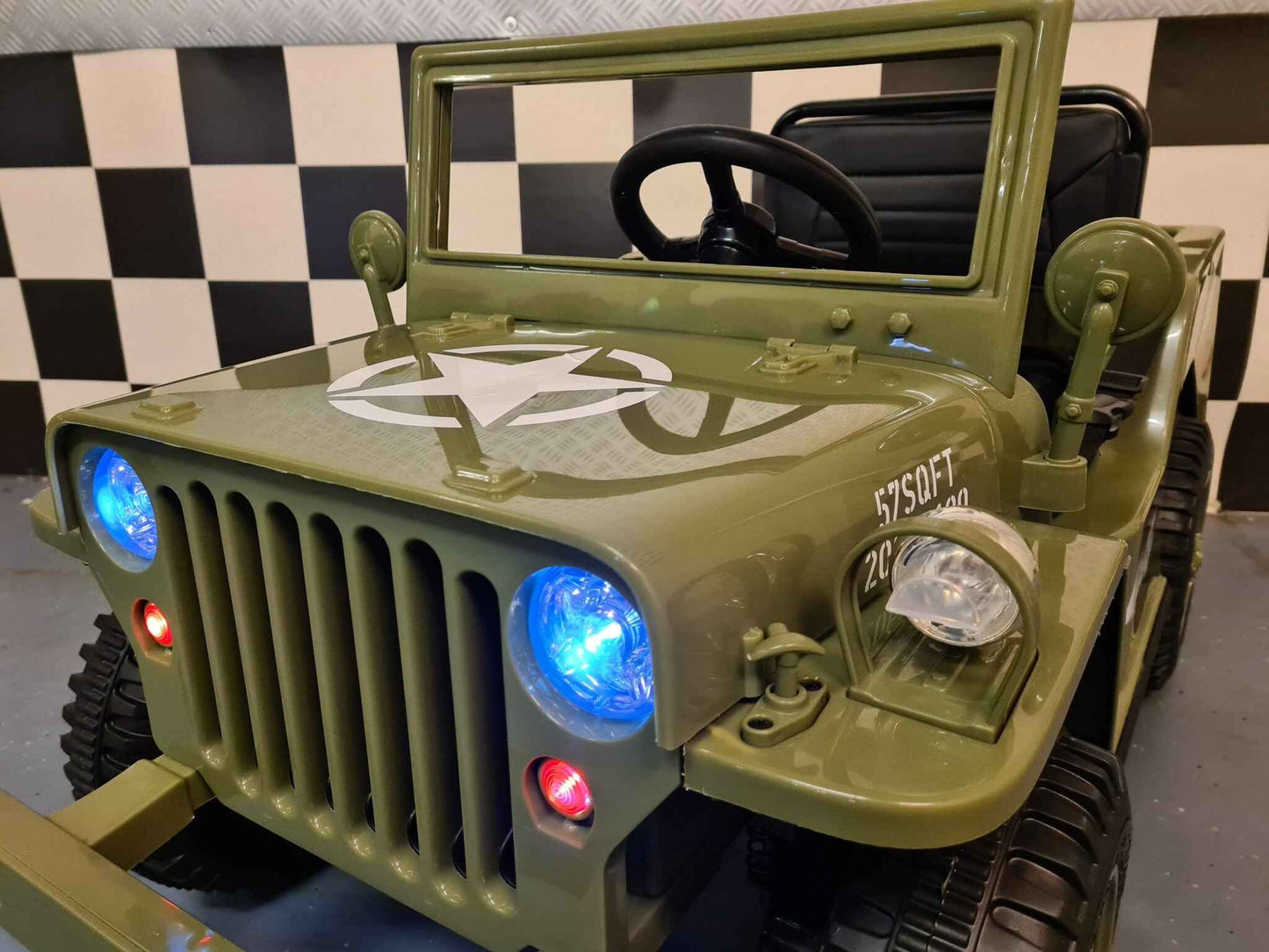 Elektrische kinderjeep Willy 12 volt met afstandsbediening voor 1 persoon