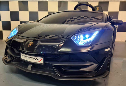 24 volt Lamborghini Aventador voor 2 personen met driftfunctie, metallic zwart