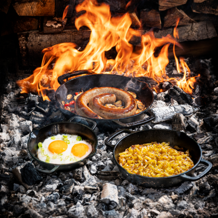 The Windmill Skillet Medium met 2 Handvaten Vuur & Rook